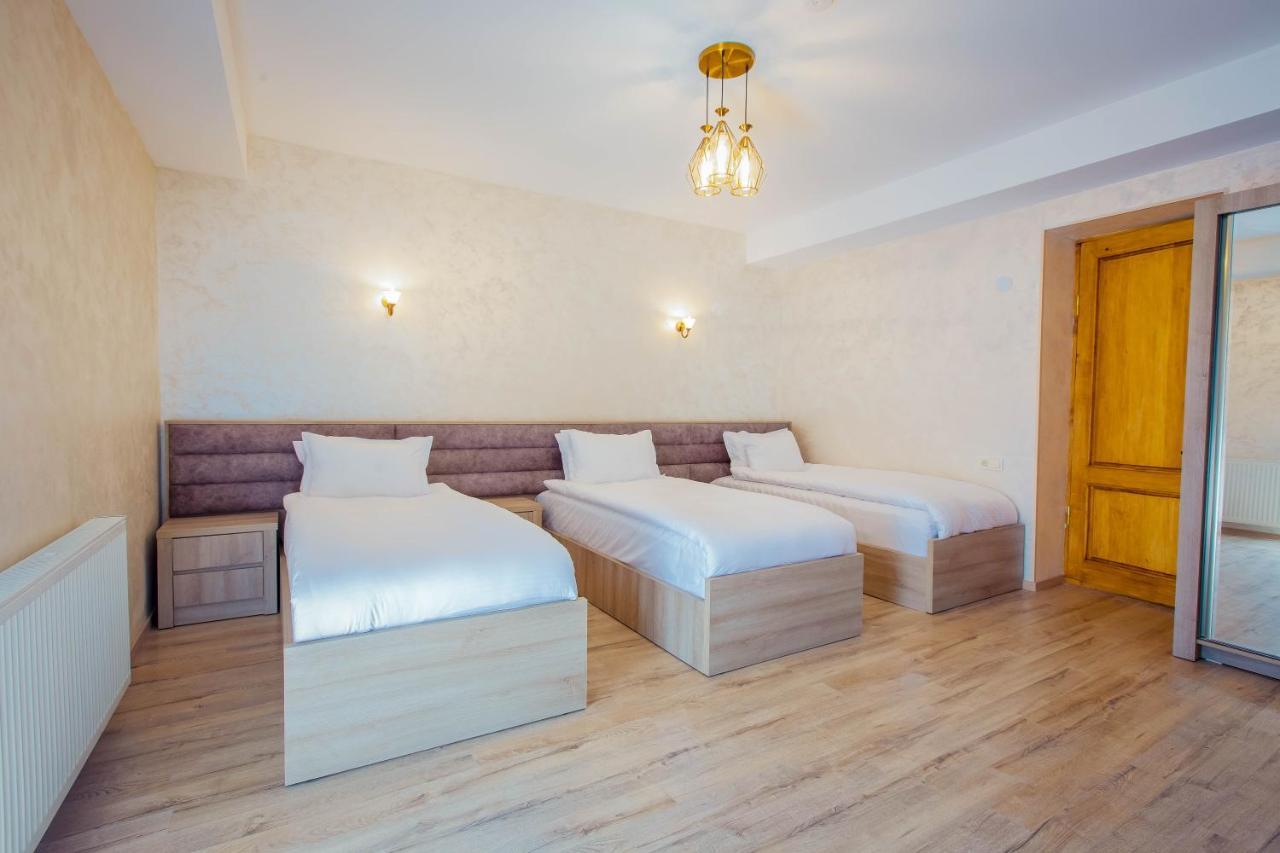 Hotel Mestia Inn Екстер'єр фото