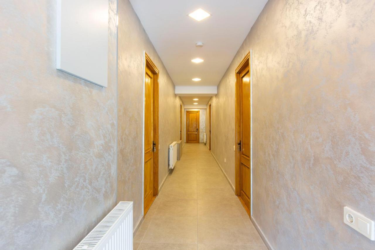 Hotel Mestia Inn Екстер'єр фото
