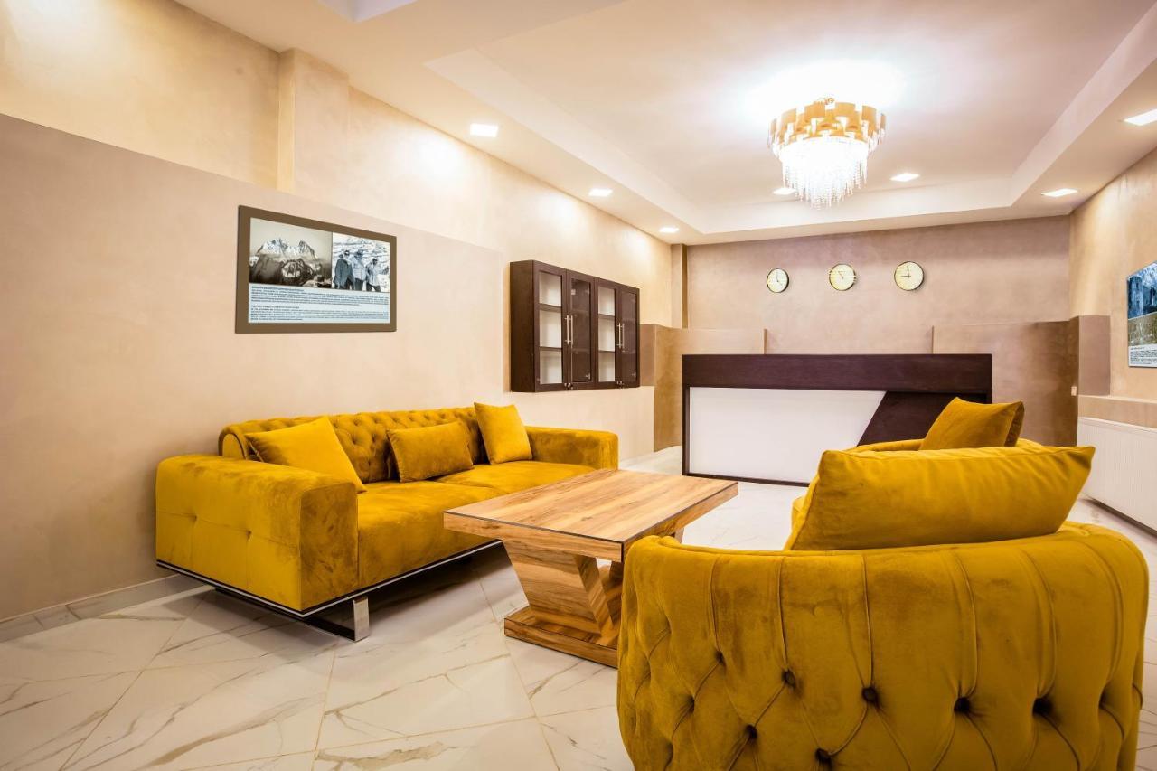Hotel Mestia Inn Екстер'єр фото