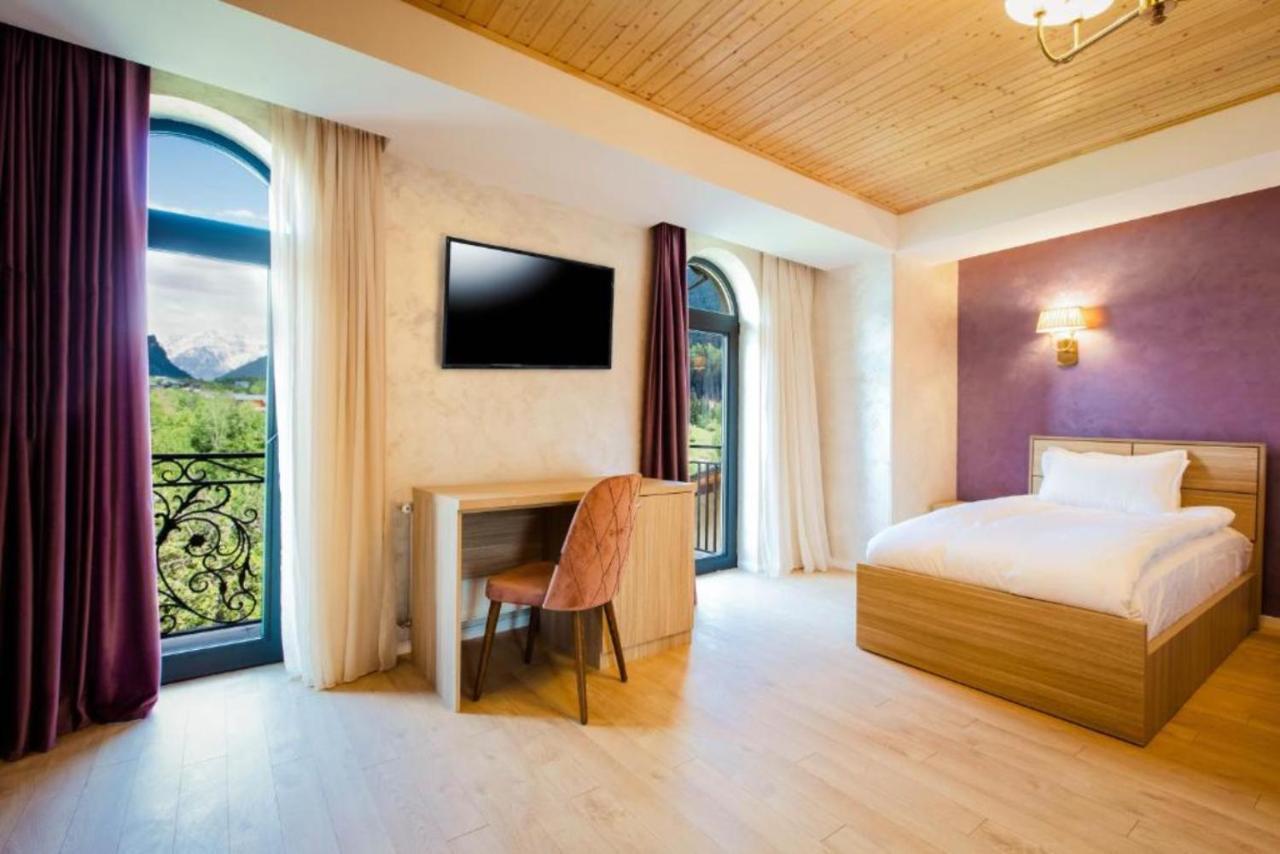 Hotel Mestia Inn Екстер'єр фото